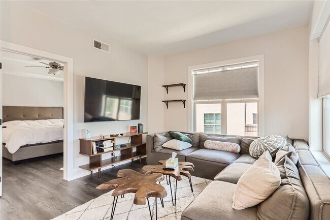 1570 Milwaukee St in Denver, CO - Building Photo - Building Photo