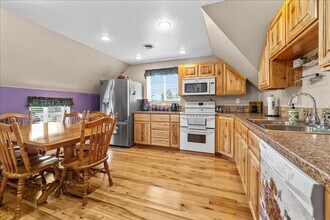203 6th Ave S in Nampa, ID - Building Photo - Building Photo