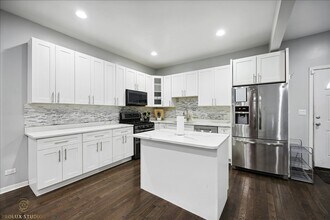 352 N Avers Ave in Chicago, IL - Building Photo - Building Photo