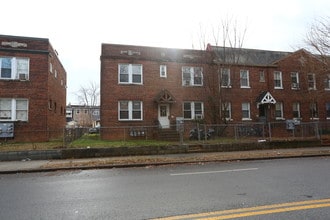 1707 W Virginia Ave NE in Washington, DC - Foto de edificio - Building Photo