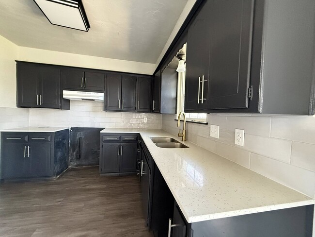 829 Willow Brook Dr in Midwest City, OK - Building Photo - Building Photo