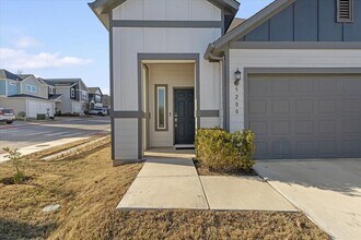 5200 Jason Dr in Austin, TX - Building Photo - Building Photo