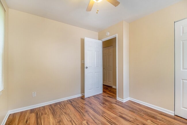 2505 Ashton Ave in Kalamazoo, MI - Building Photo - Building Photo