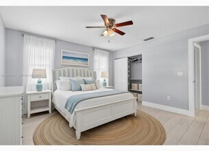 217 SE 5th St in Dania Beach, FL - Foto de edificio - Building Photo