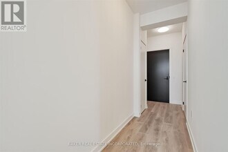 127-2127 Broadway Ave in Toronto, ON - Building Photo - Building Photo
