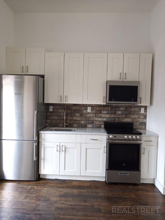 1583 East 15th Street in Brooklyn, NY - Foto de edificio - Floor Plan