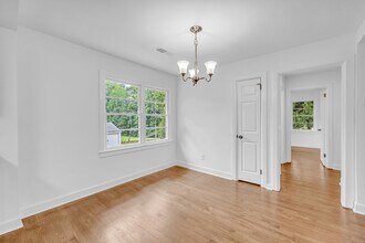 5506 Alder Dr in Forest Park, GA - Building Photo - Building Photo
