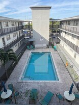 16215 NE 18th Ct in North Miami Beach, FL - Building Photo