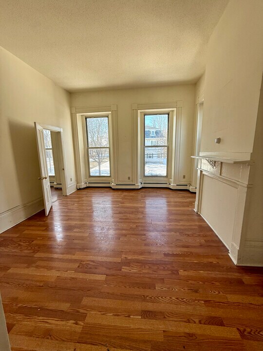 72 3rd St-Unit -3 in Bangor, ME - Building Photo