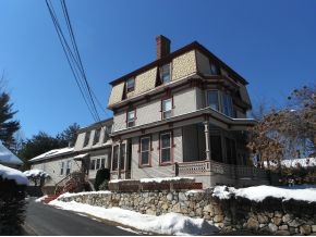 12 Crescent St in Derry, NH - Building Photo