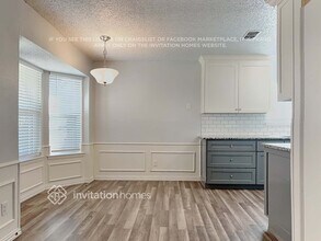 340 NW Summercrest Blvd in Burleson, TX - Foto de edificio - Building Photo