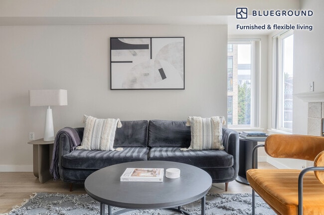 526 Yale Ave N, Unit FL5-ID1003 in Seattle, WA - Building Photo - Building Photo