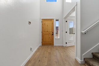 10102 W Brownstone Dr in Boise, ID - Building Photo - Building Photo