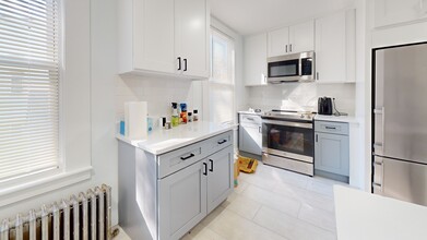 815 State St, Unit 3 in New Haven, CT - Building Photo - Building Photo