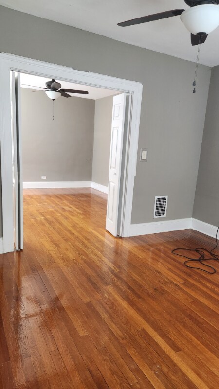 15 Dover St, Unit Dover 2nd Floor in Hartford, CT - Foto de edificio - Building Photo