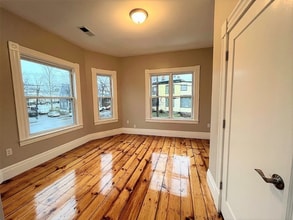 7 Harrison St in Lowell, MA - Building Photo - Building Photo