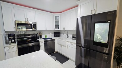 5680 SW 3rd Pl in Margate, FL - Building Photo - Building Photo