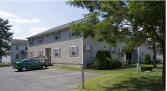 4311 Angela Ct in Schenectady, NY - Building Photo