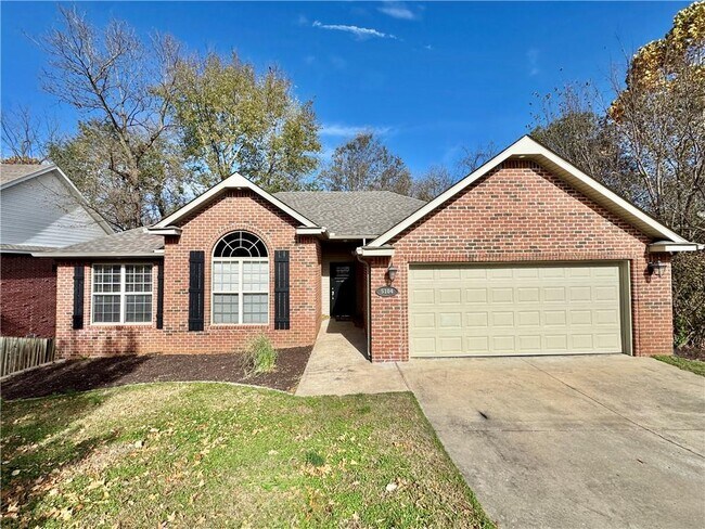 5104 W New Bridge Rd in Fayetteville, AR - Building Photo - Building Photo