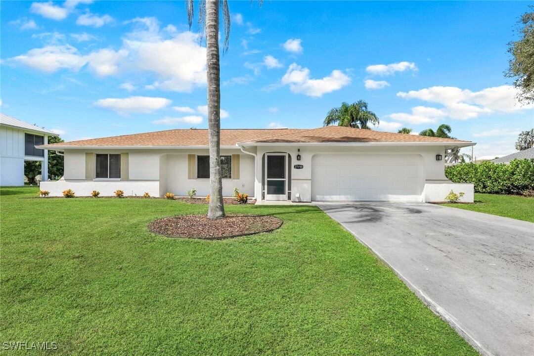 27150 Esther Dr in Bonita Springs, FL - Building Photo