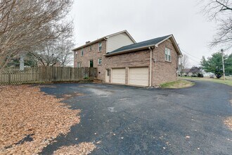 103 Crosspointe in Hendersonville, TN - Building Photo - Building Photo