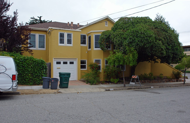 410 Highland Ave in San Mateo, CA - Building Photo - Building Photo