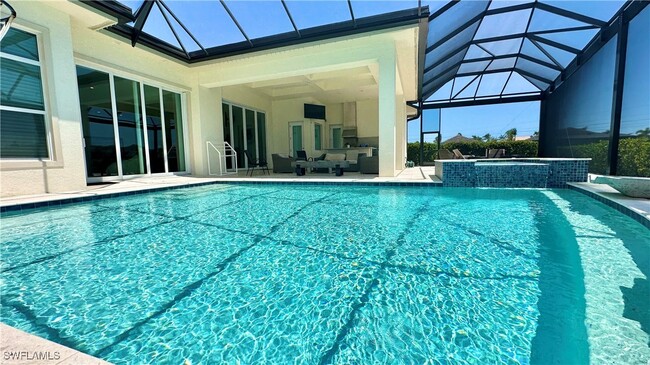 17288 Hidden Estates Cir in Ft. Myers, FL - Building Photo - Building Photo