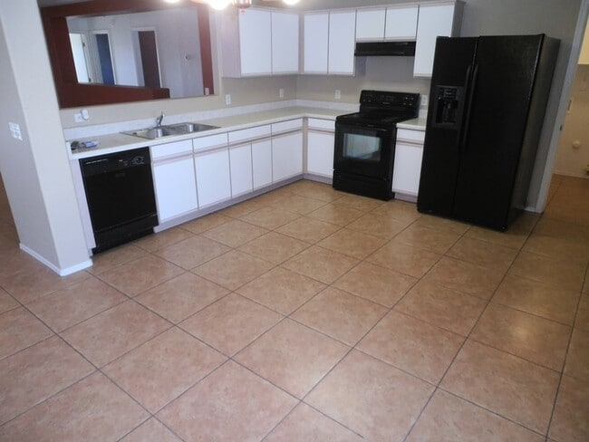 6211 S Avenue De La Chandelle in Tucson, AZ - Building Photo - Building Photo