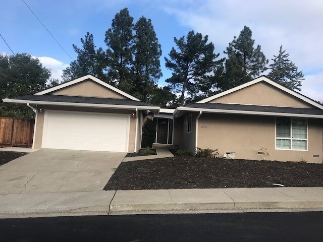 1474 Dos Palos Dr in Walnut Creek, CA - Building Photo