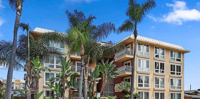 3939 Illinois St in San Diego, CA - Foto de edificio - Building Photo