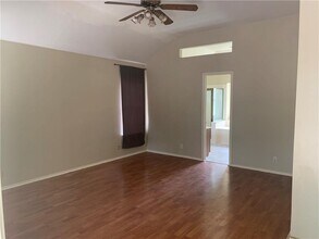 1805 Whirlwind Trail in Round Rock, TX - Foto de edificio - Building Photo