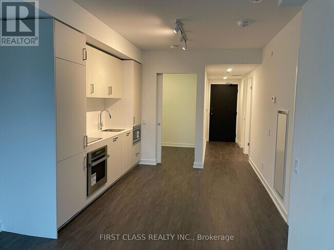 88 Queen St E in Toronto, ON - Building Photo - Building Photo