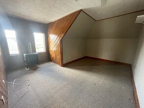 274 Oak St in Clinton, MA - Building Photo - Building Photo