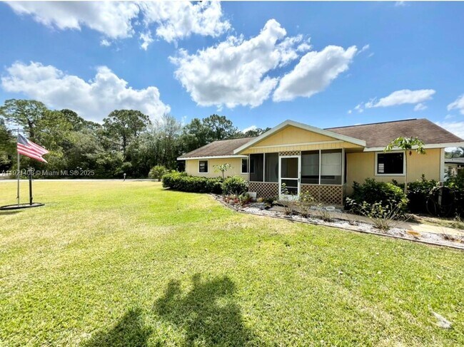 203 Eleanor Blvd in Lake Placid, FL - Building Photo - Building Photo