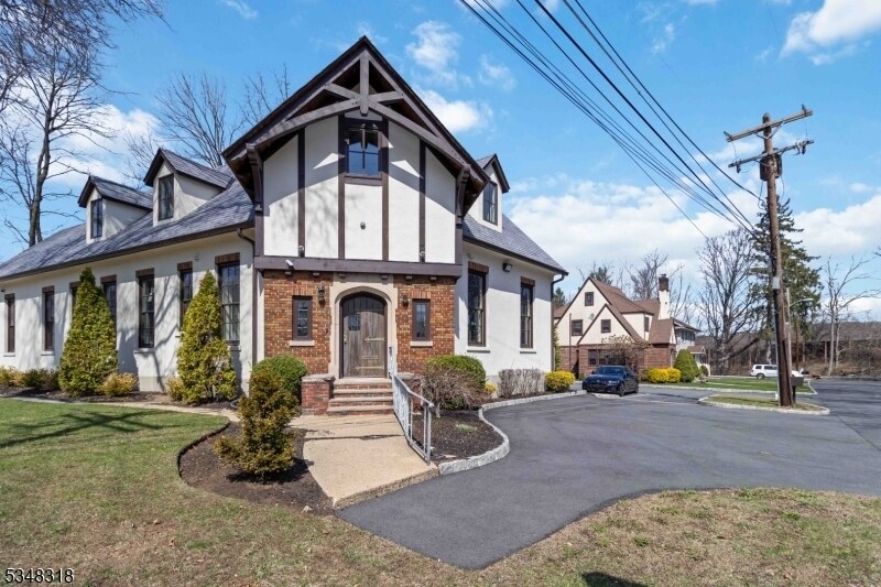 266 W Main St in Denville, NJ - Building Photo