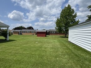 241 Helena Dr in Struthers, OH - Building Photo - Building Photo