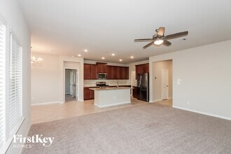 7642 Pampero Ln in Mont Belvieu, TX - Building Photo - Building Photo