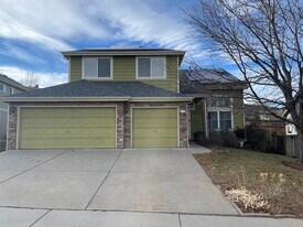 7627 Halleys Dr in Littleton, CO - Building Photo