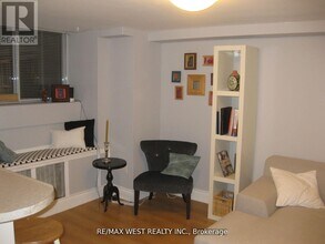 237 Vaughan Rd in Toronto, ON - Building Photo - Building Photo