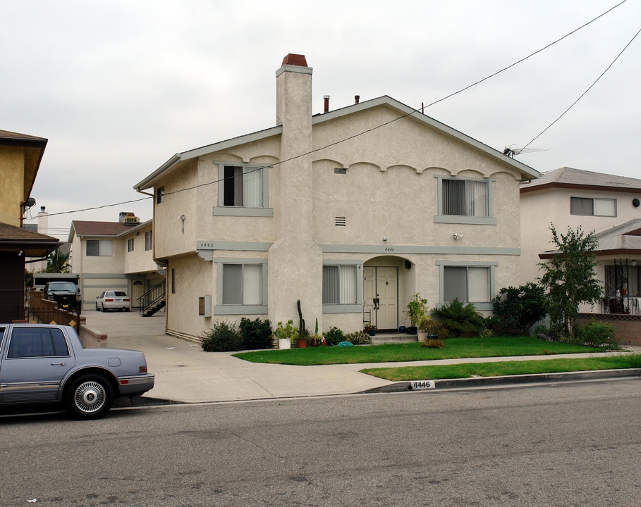 4446 W 137th Pl in Hawthorne, CA - Foto de edificio