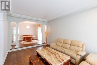 189 Alfred Ave in Toronto, ON - Building Photo - Building Photo