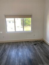 2500 NE 192 St, Unit #2 in Miami, FL - Building Photo - Building Photo