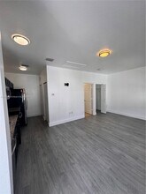 16934 SW 92nd St Cir in Miami, FL - Building Photo - Building Photo