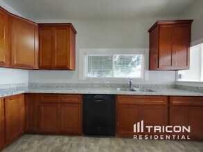 580 Church St in Yuba City, CA - Building Photo - Building Photo