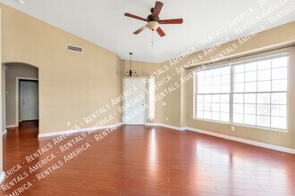 7165 W Yarbough Dr in Tucson, AZ - Building Photo - Building Photo