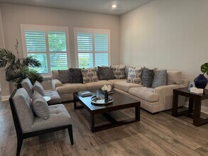 16409 Lucia Gardens Ln in Tampa, FL - Building Photo - Building Photo