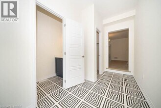 74 Granka St in Brantford, ON - Building Photo - Building Photo