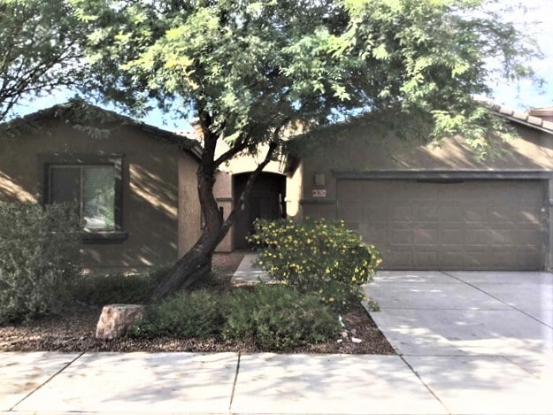 property at 7626 E Shadybrook Ln