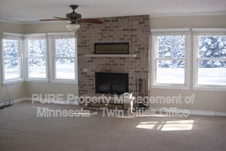 6625 Bailey Rd in Woodbury, MN - Building Photo - Building Photo