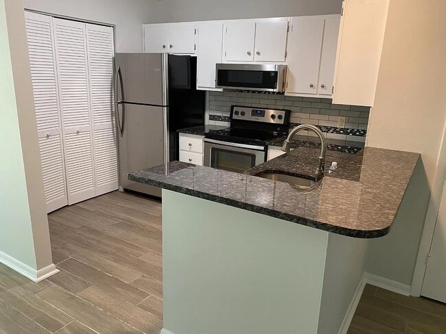 1223 Meadow Park Ln in Mount Pleasant, SC - Building Photo - Building Photo